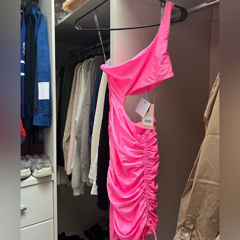 Tiger Mist - Hot Pink cut out cinch dress. size-xs - Picture 4 of 5